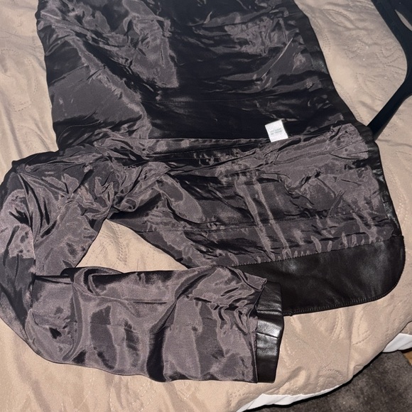 Leather jacket - Picture 13 of 16